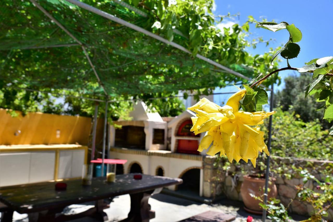 Avra Milos Zefiria Exterior photo